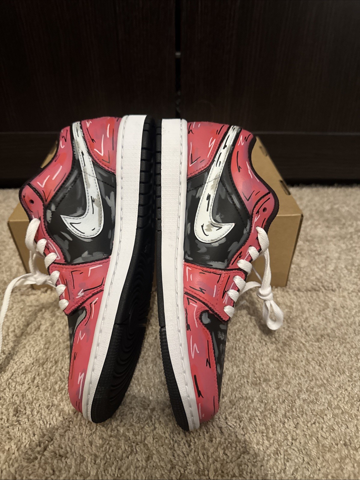 Cartoon Style Nike Jordan 1 Lows Men’s Size 7. Please See Description & Photos!
