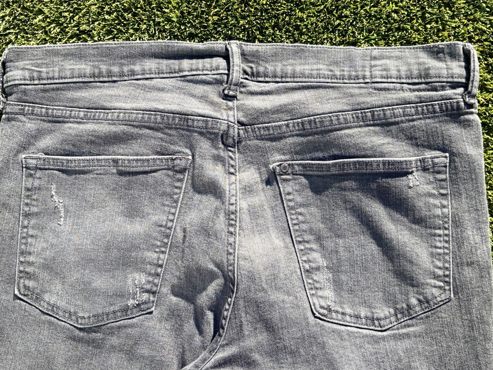 H&M men’s Skinny Jeans Black Distressed 38×32
