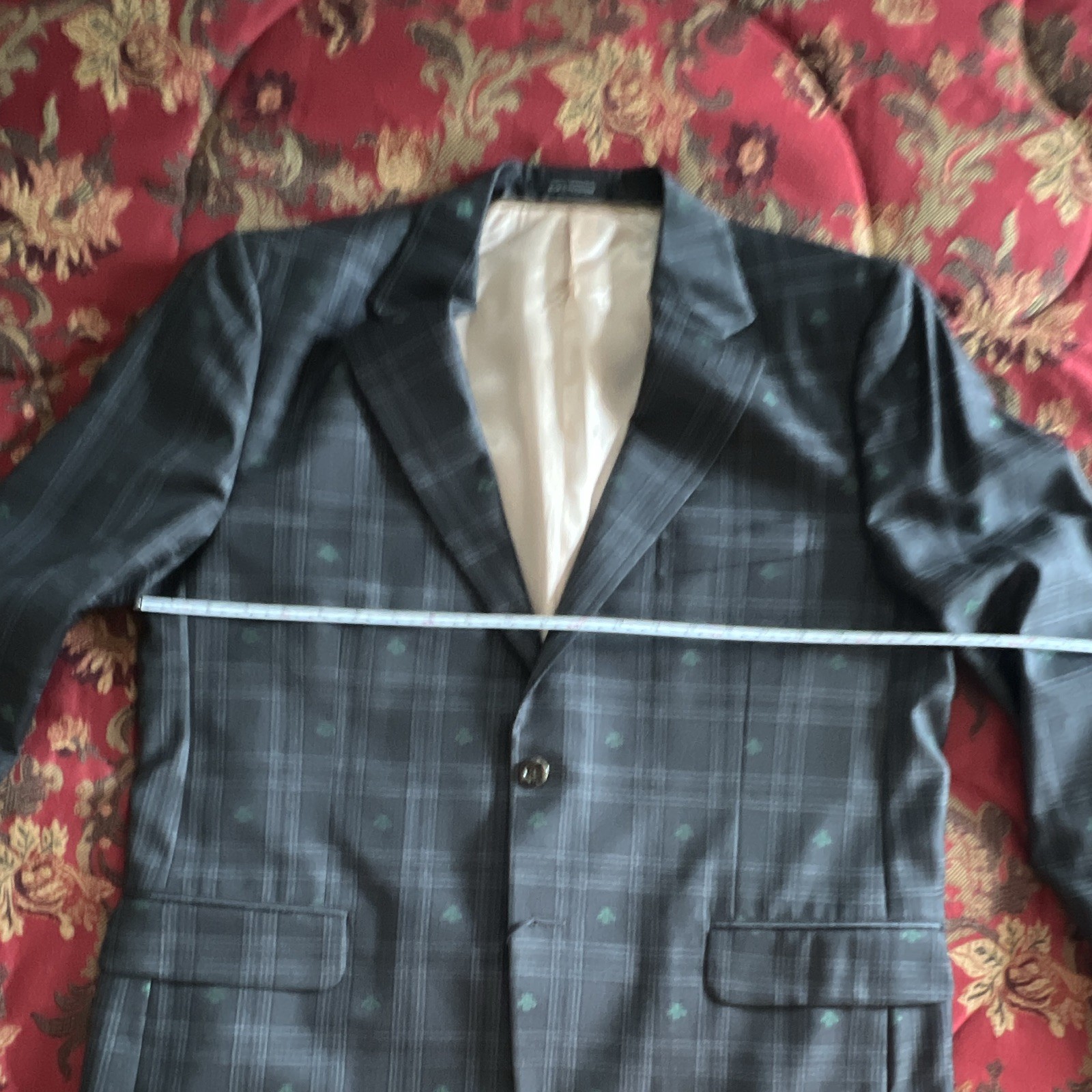 Gucci Men’s Gray Plaid with Bees Wool 2-Piece Suit EU54 44″ Chest