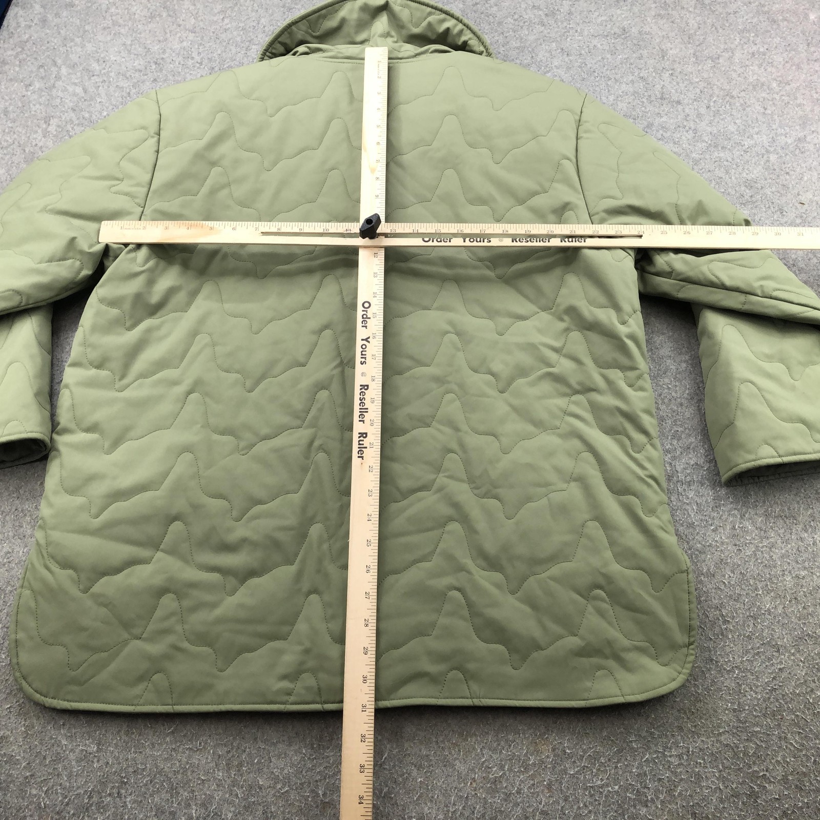 BASS Outdoor Jacket Women Large Green Olive Quilted Snap Front Insulated Pockets