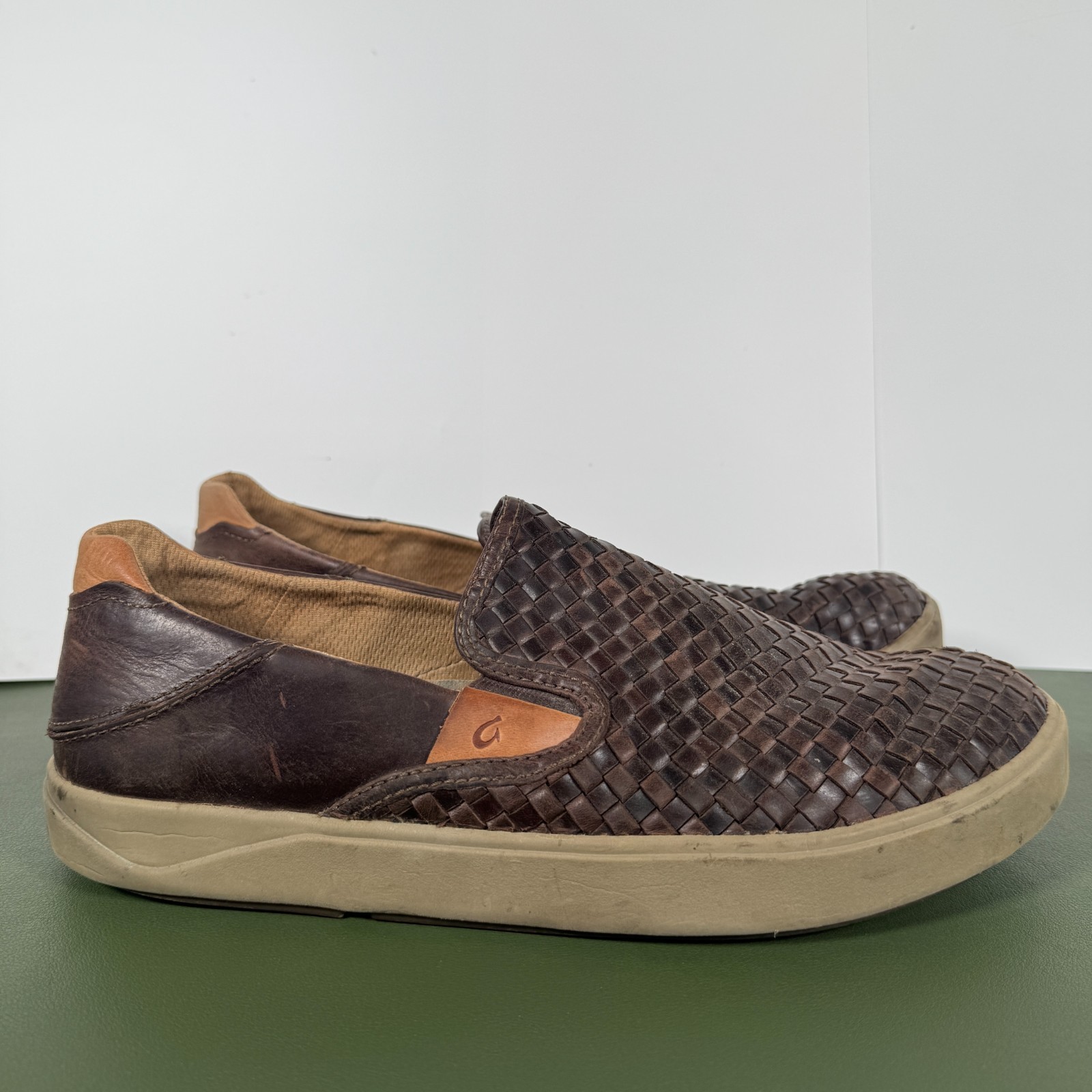 OLUKAI Lae’ahi Lauhala Men Size 10.5 M Dark Brown Woven Leather Slip On Shoes