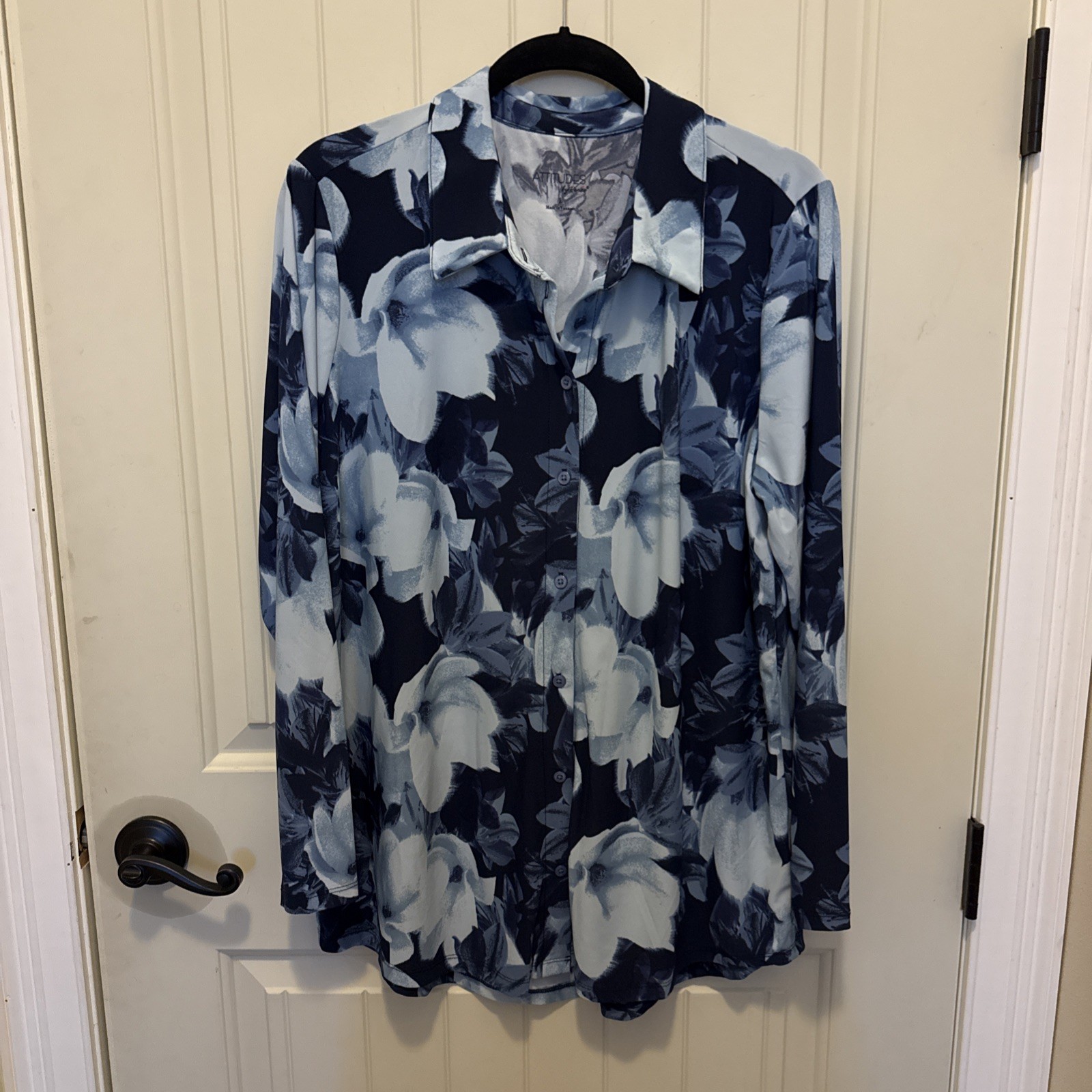 Additudes By Renee Blue Floral Long Sleeve Button Down Polyester Spandex Blouse