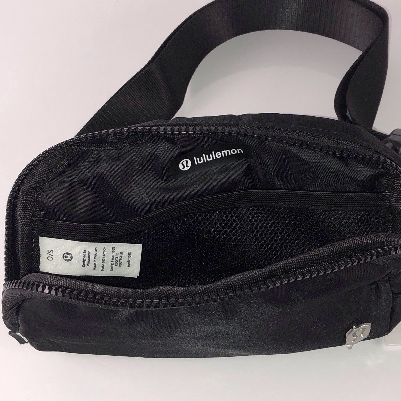NWT Lululemon Everywhere Belt Bag 1L Black/White Wordmark Crossbody Waist Pack🌺