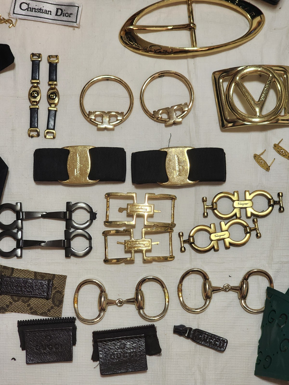 Lot Of Gucci Fendi Ferragamo Burberry Replacement Parts Hardware Zippers Etc