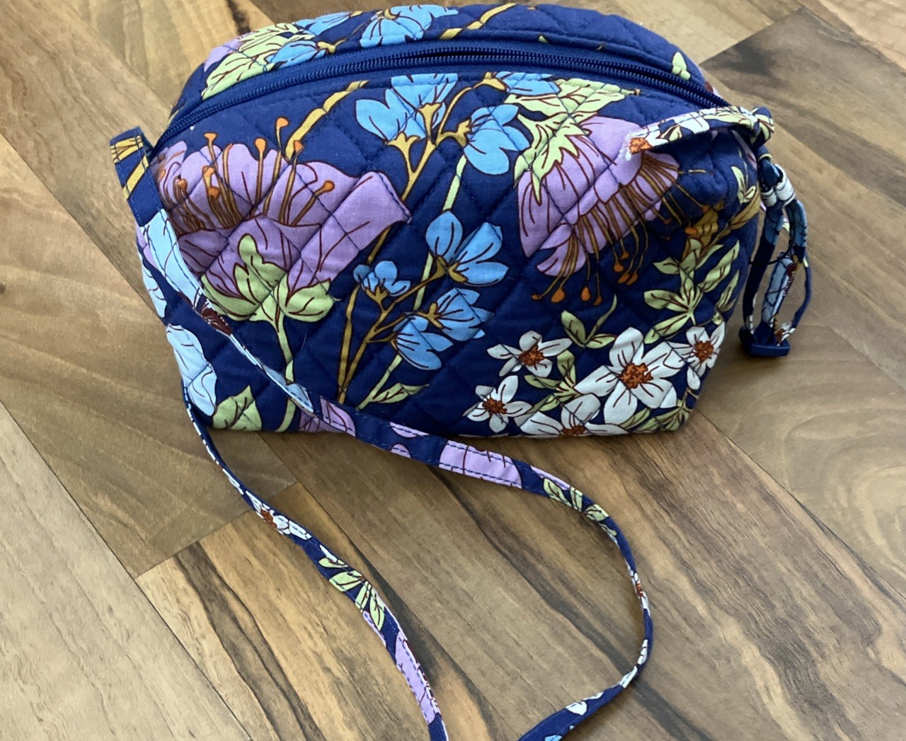 Vera Bradley Retired Print Blue Floral Crossbody Purse Quilted Small Zip Top