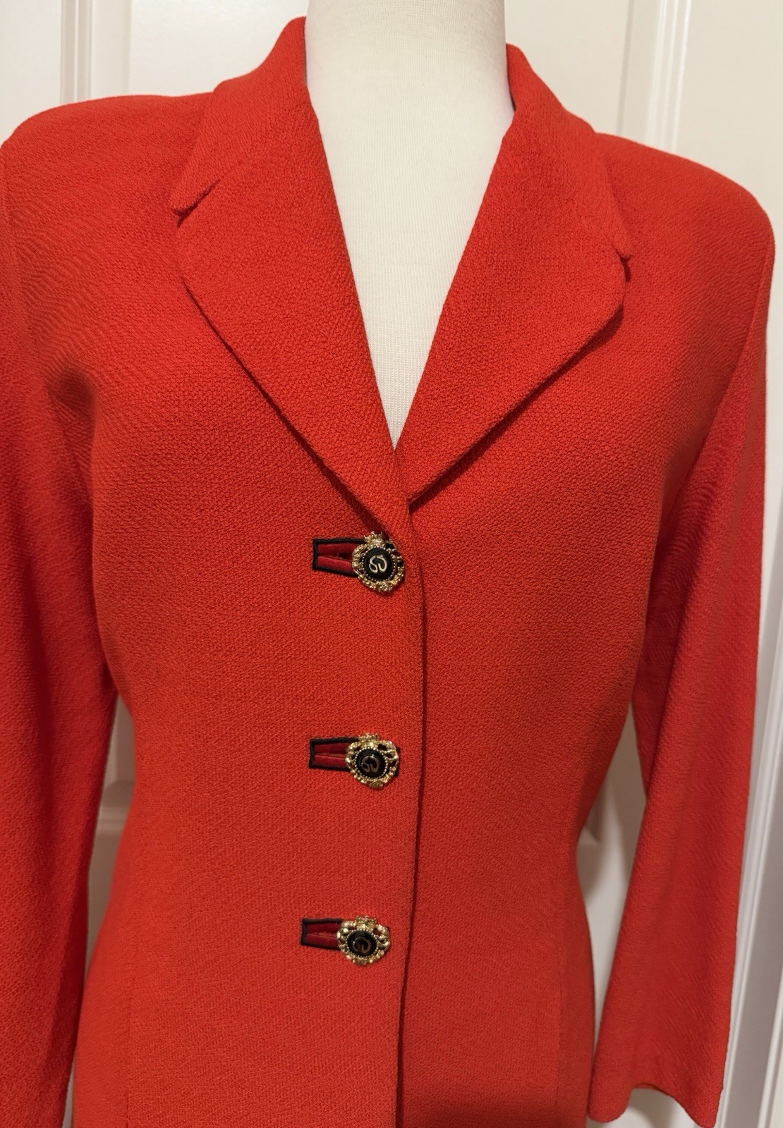 St. John Collection Women’s 2pc Knit Skirt Suit Red / Orange sz-12