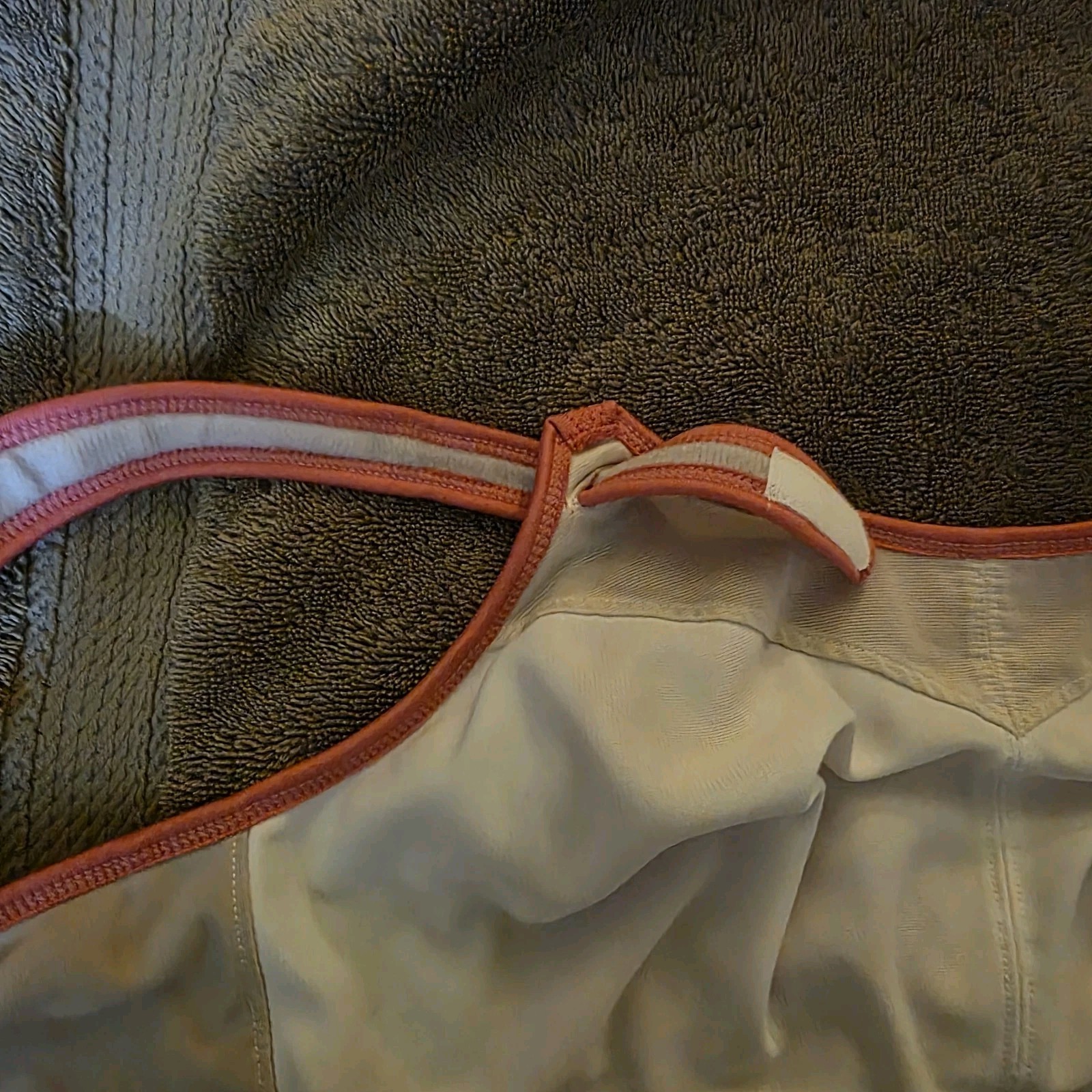 Moving Comfort Coral-Pink High Support Sports Braw Size 34D