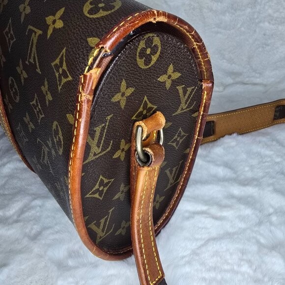 LOUIS VUITTON Marne Shoulder Bag