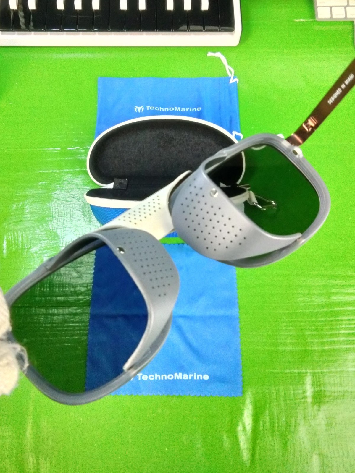 TechnoMarine Unisex Polarized Sunglasses Silver Mirror Beige WHT Trim TR90 Frame