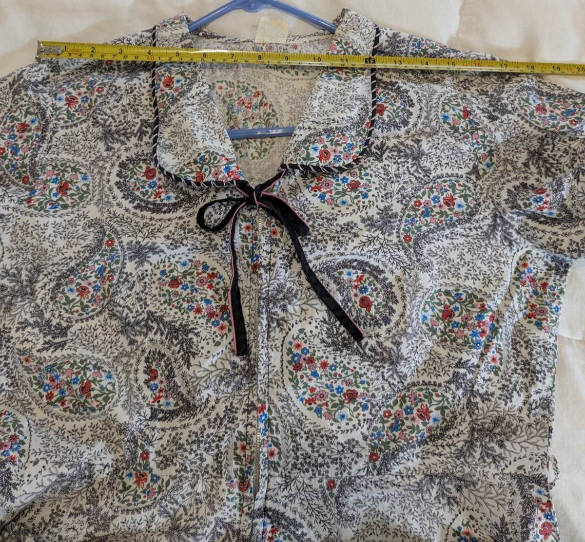 Styled by Loralyn 40’s or 50’s Vintage Cotton Dress, floral pattern