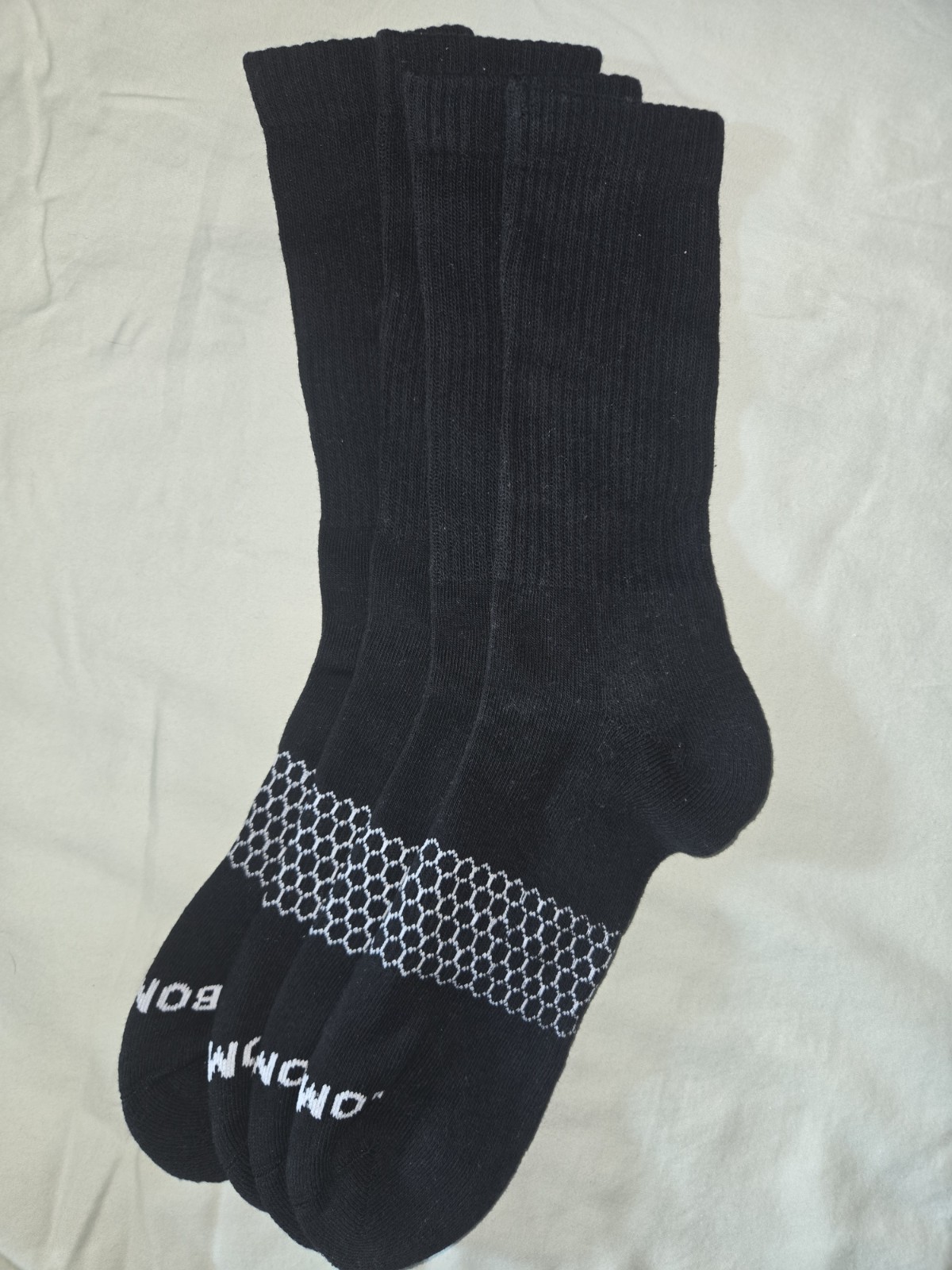 Bombas Crew Socks Black/White. 2 Pairs Sz L
