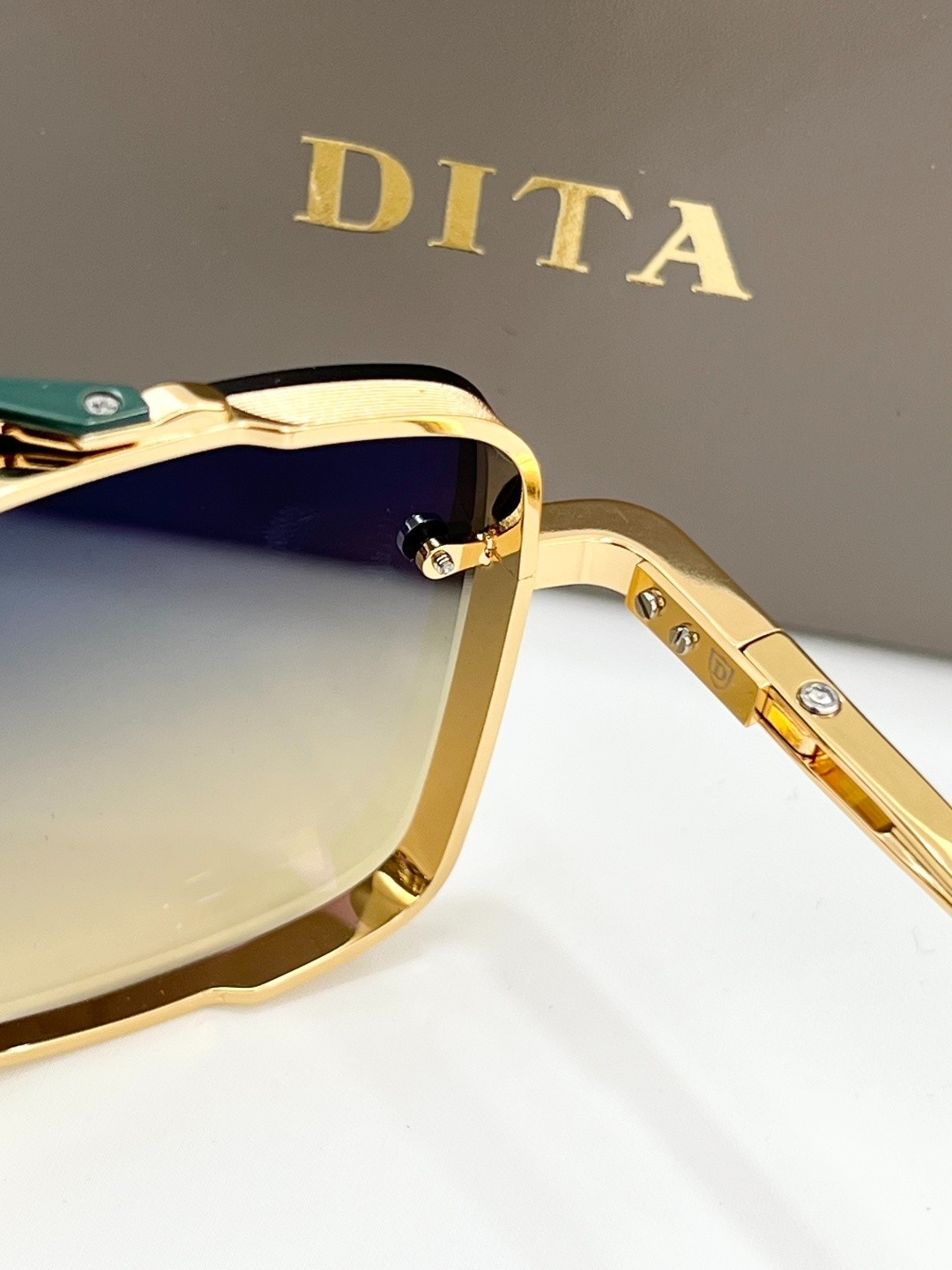 DITA MODEL：DTS121-62-01-Z SUNGLASSES SIZE：62-12-130 NEW.