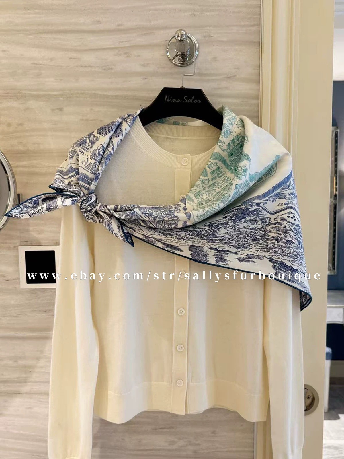 Sallys 18 Momme Twill Silk Horse City Print Wrap Scarf Double Face Shawl 35″