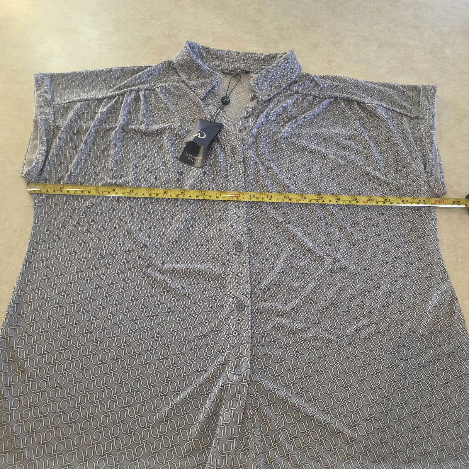 Adrianna Papell Gray Geometric Collared Short Sleeve Knit Button-Up Blouse, XL