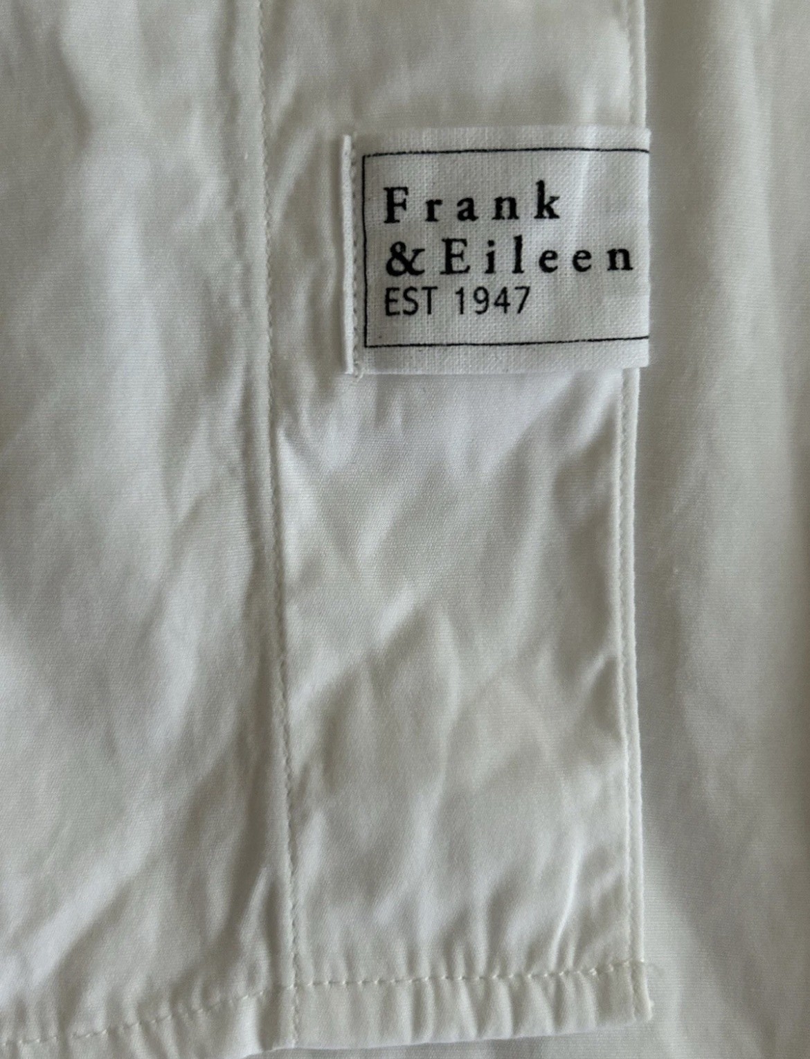 Frank & Eileen Size XL White Victoria Italian Tuxedo Shirt Blouse Button Closure