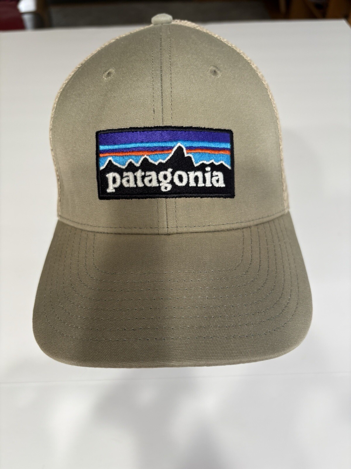 Patagonia Lo Pro Snapback Hat Cap Gray Patch Logo Faded Outdoor Trucker Minimal