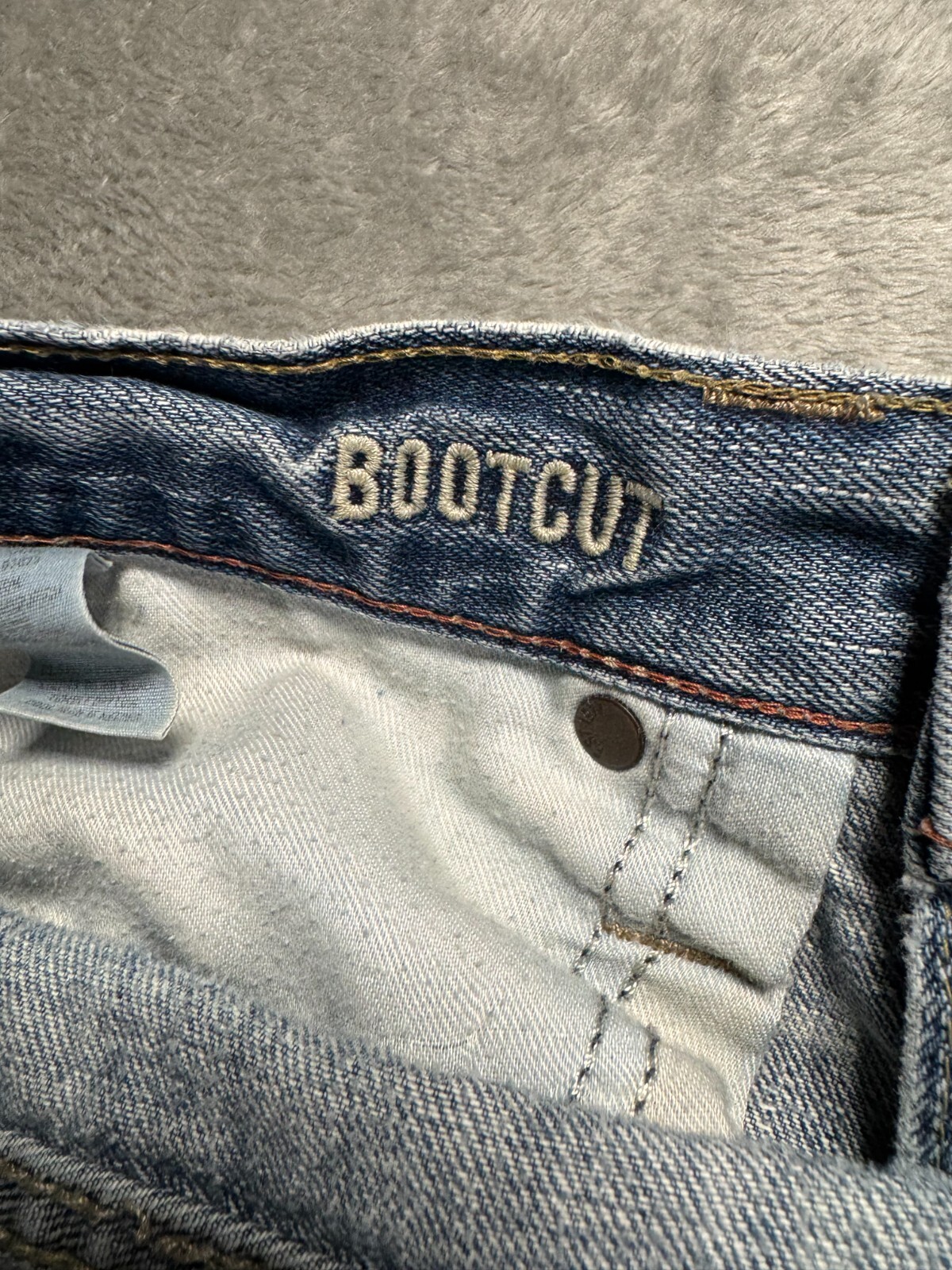 American Eagle Jeans Mens 32×29* Blue Bootcut Distressed Y2K Medium Wash Denim