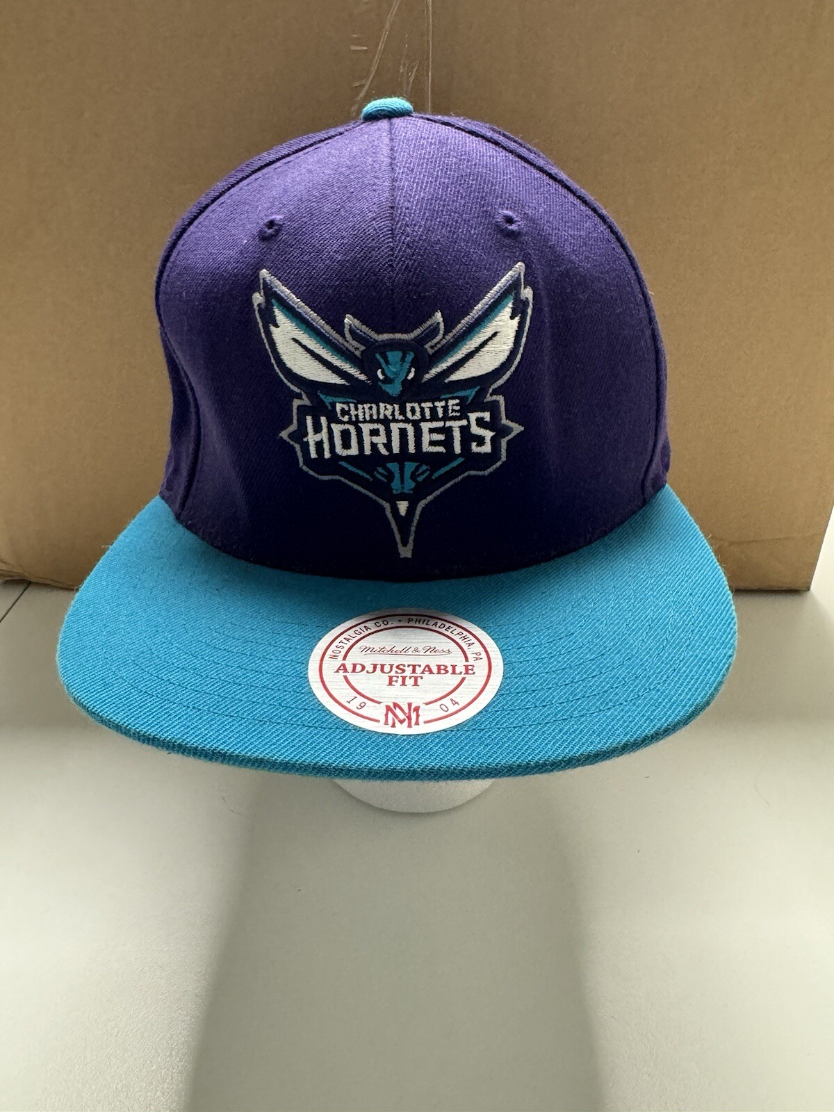 Charlotte Hornets NBA 2 Tone Team Logo Snapback Hat Mitchell & Ness EUC