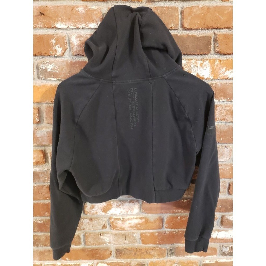 Alphalete Women’s Black Cropped Performance Hoodie | Athletic Gym, Activewear