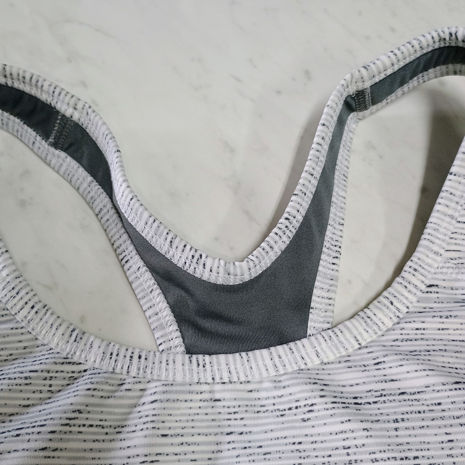 Avia Women’s Racerback Sports Grey Bra Medium Support Size M New Without Tags