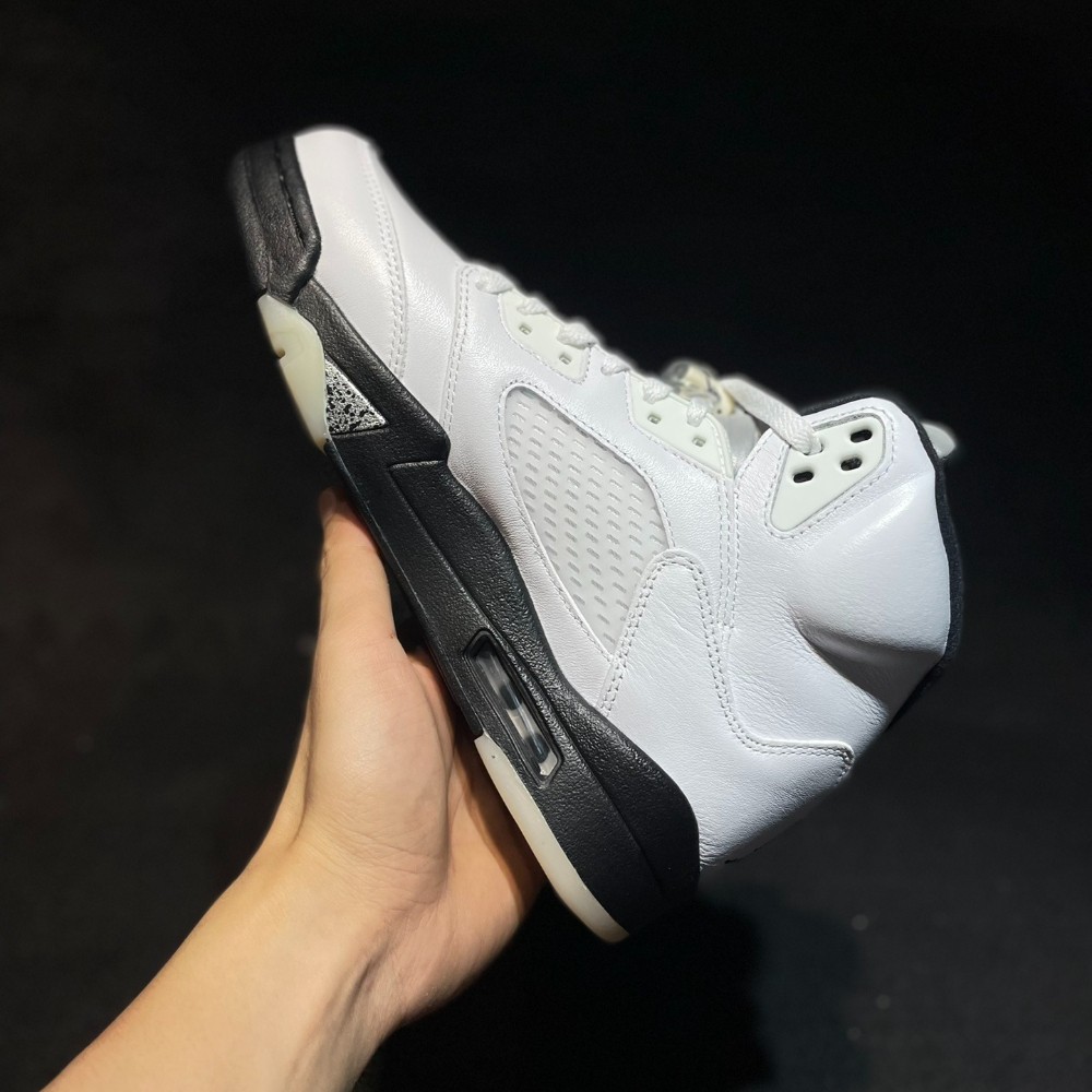 DD0587-110 AJ 5 Retro “White and Black” Men’s Sneakers New