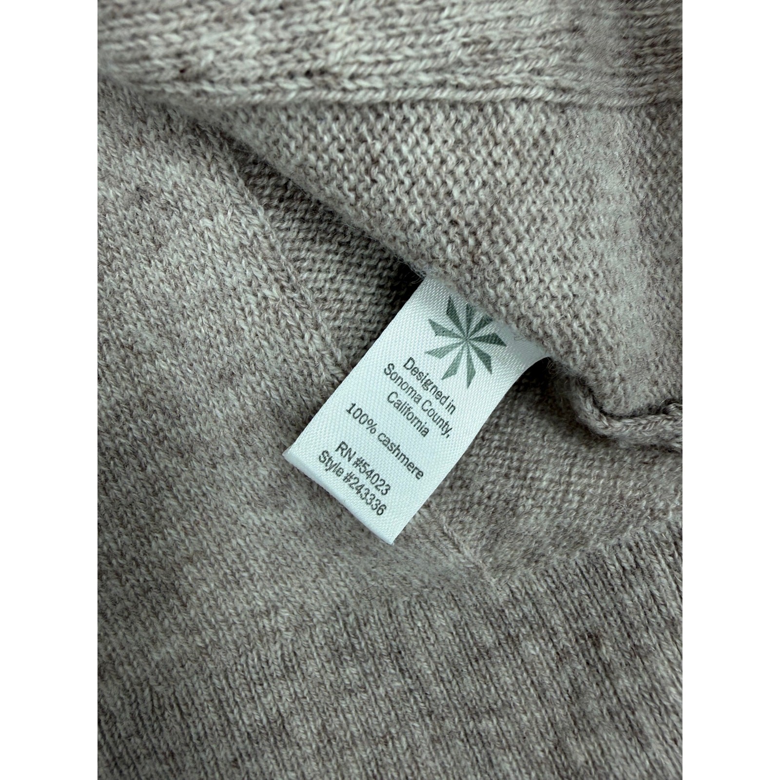 Athleta Amazilia 100% cashmere sweater