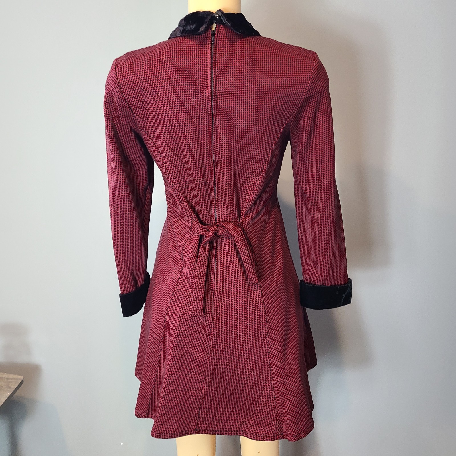 DBY LTD Vtg 90s Plaid Velvet Dress Old Money Tie Back Euro Preppy Kawaii