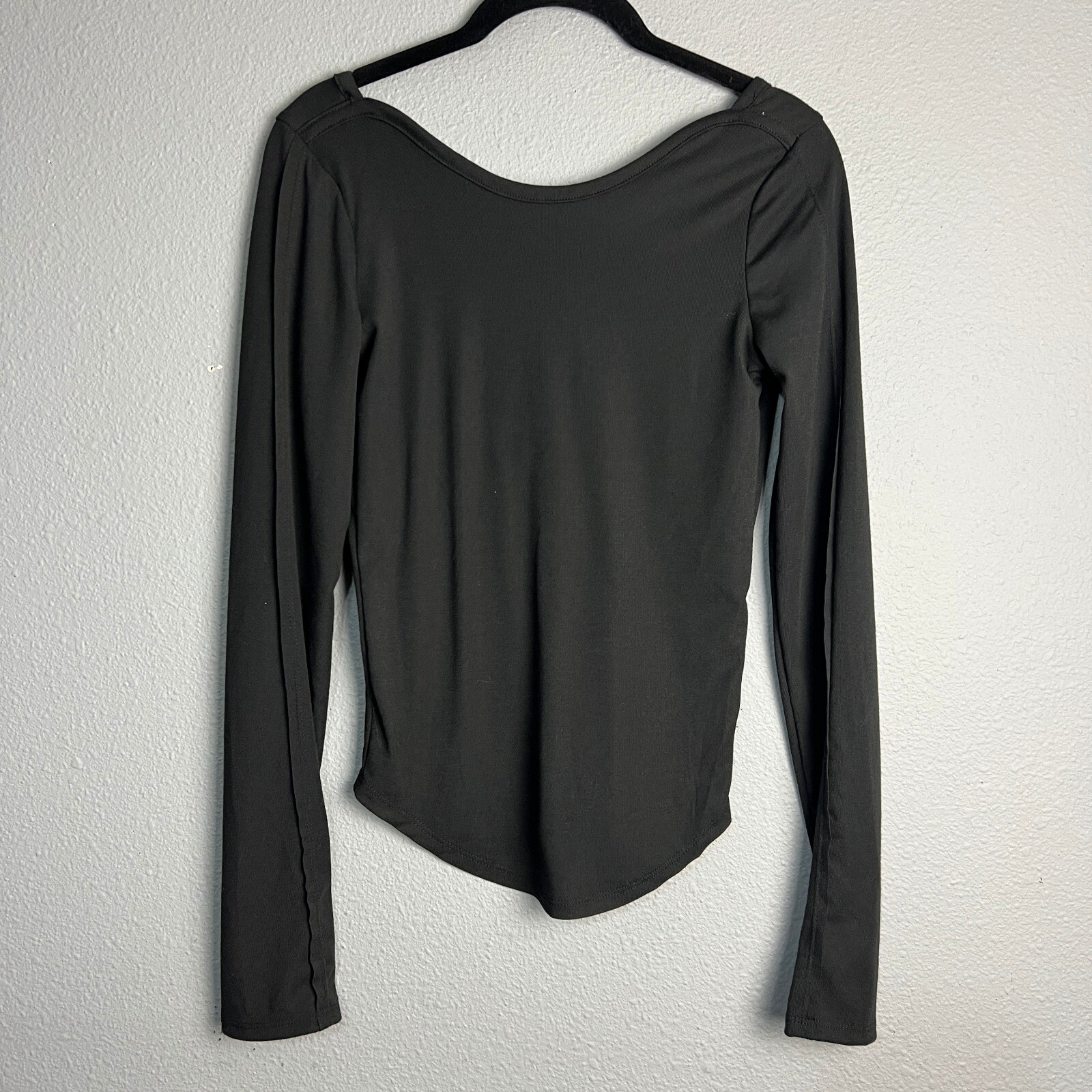 HYFVE Long Sleeve Lightweight Top Low Cut Back Casual Base Layer Black Size S