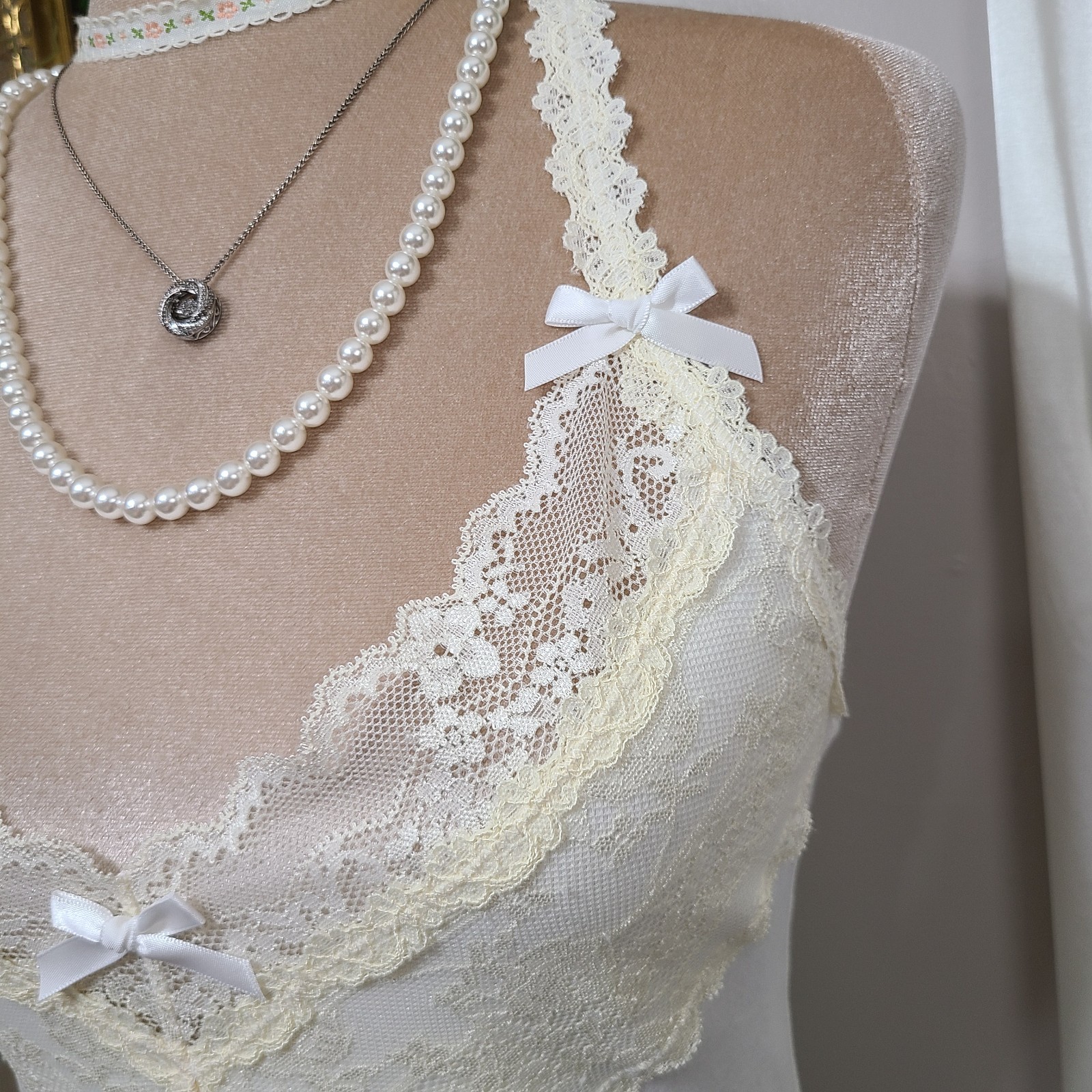 ♡ Y2K ♡ Abercrombie And Fitch White Cami Cream Lace Razorback Tank Top