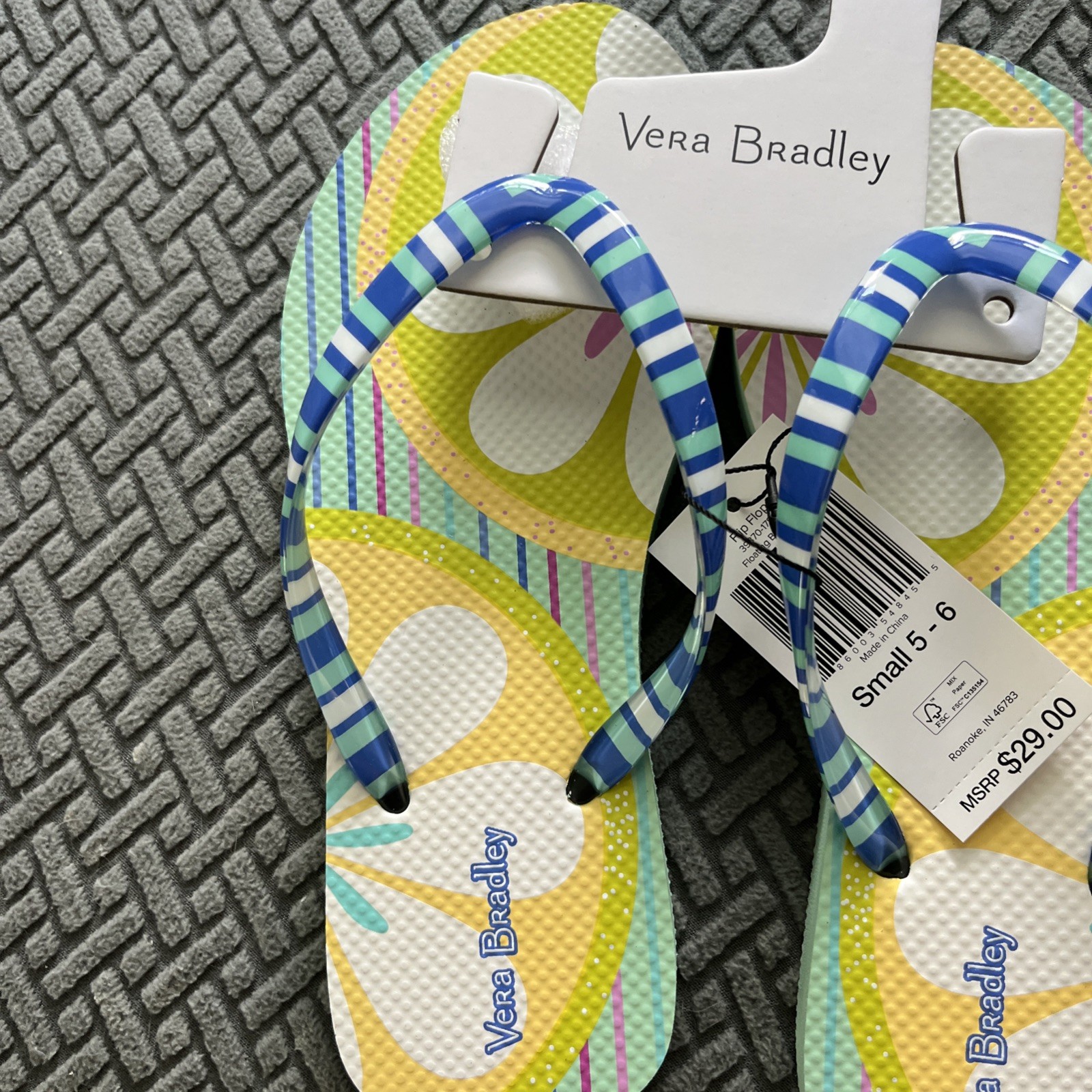Vera Bradley Women’s Outlet Flip Flops Floating Blossoms Size Small- New