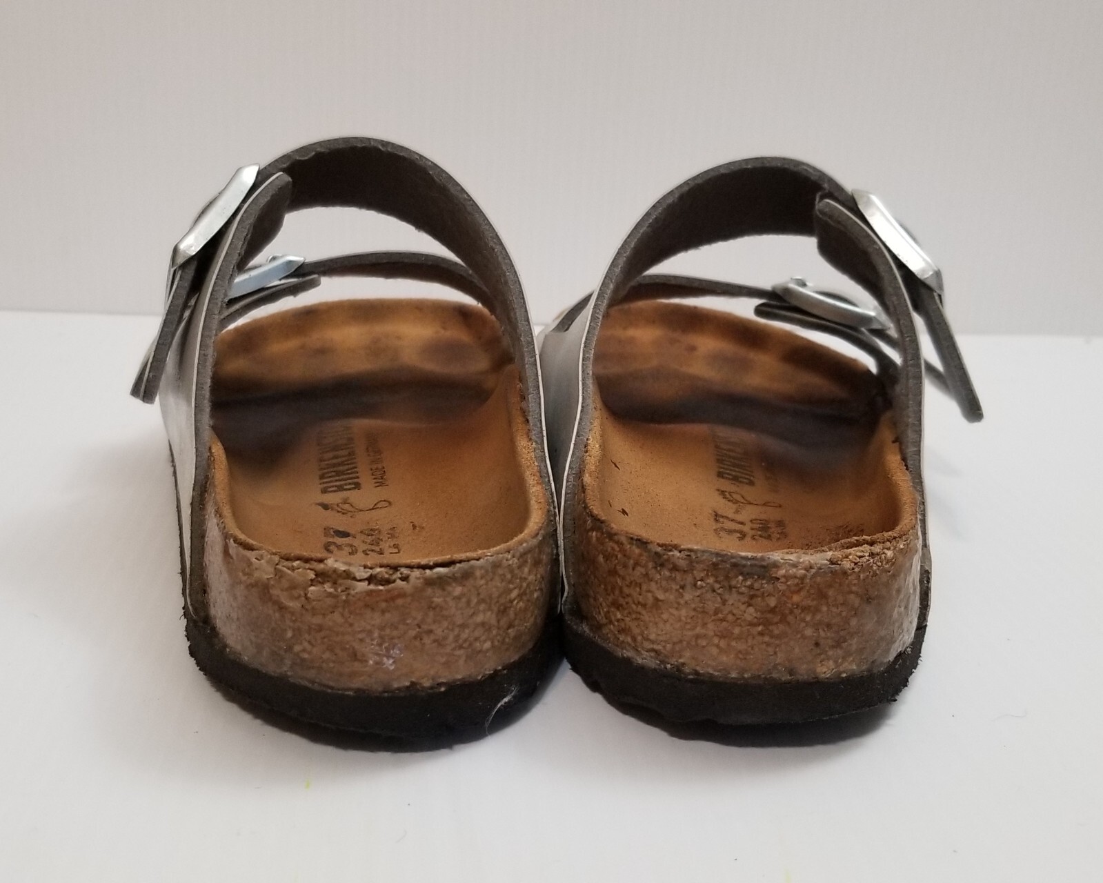 Birkenstock Unisex Arizona BS Metallic Silver SandalsEU 37 Size Men 4/Women 6