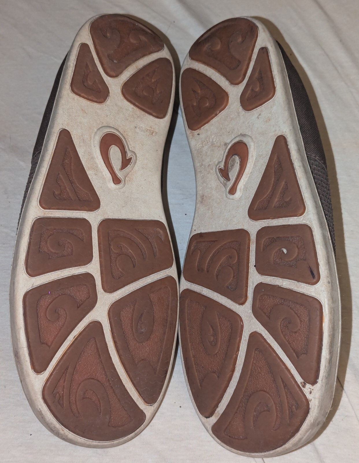 OluKai Nohea Moku Men’s Size 11 / 44 Sneakers Brown Red Casual Shoes Slip On