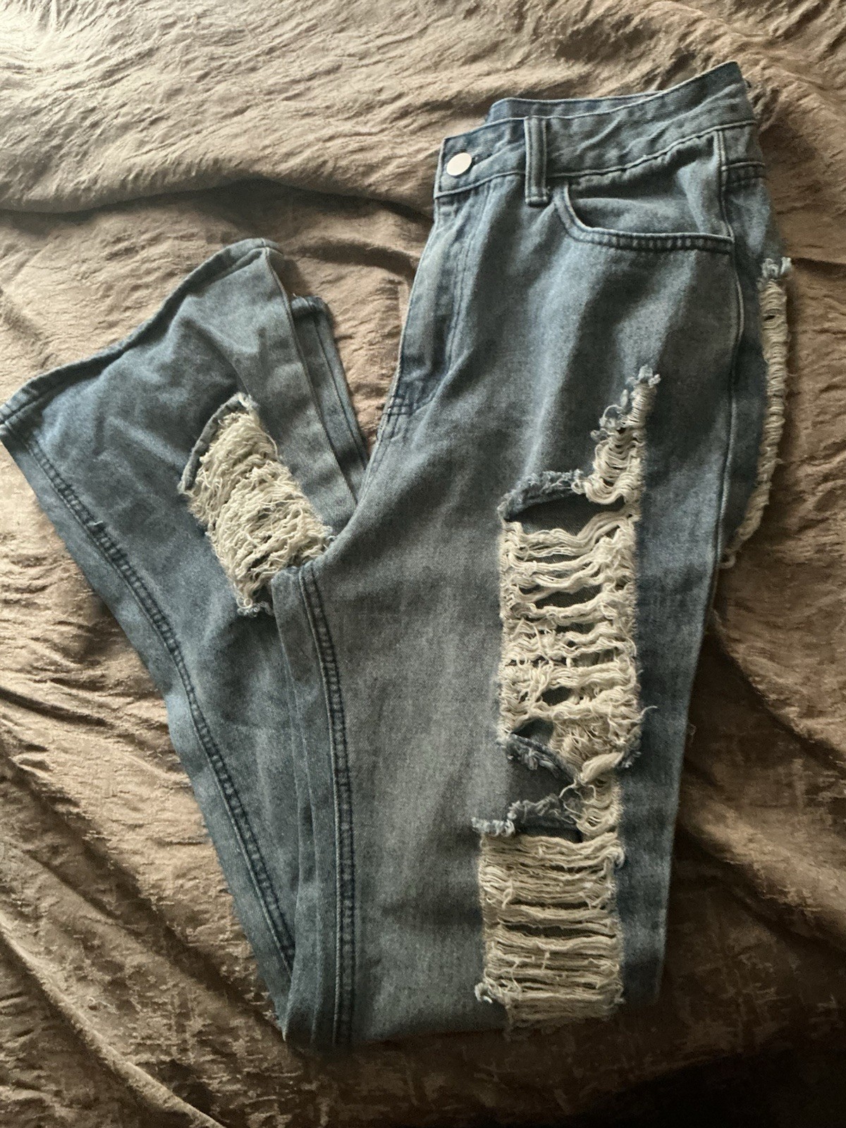 Y2K Distressed Light Wash Jeans