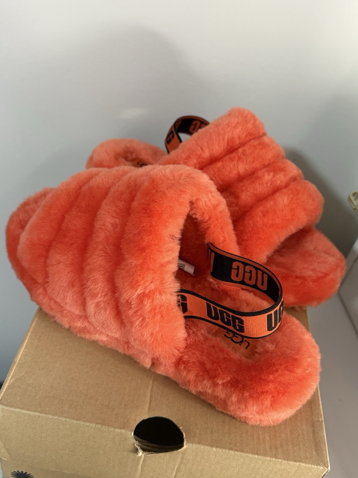 UGG Fluff Yeah Slide Women’s Slippers Orange Faux Fur Lined Open Toe US 5