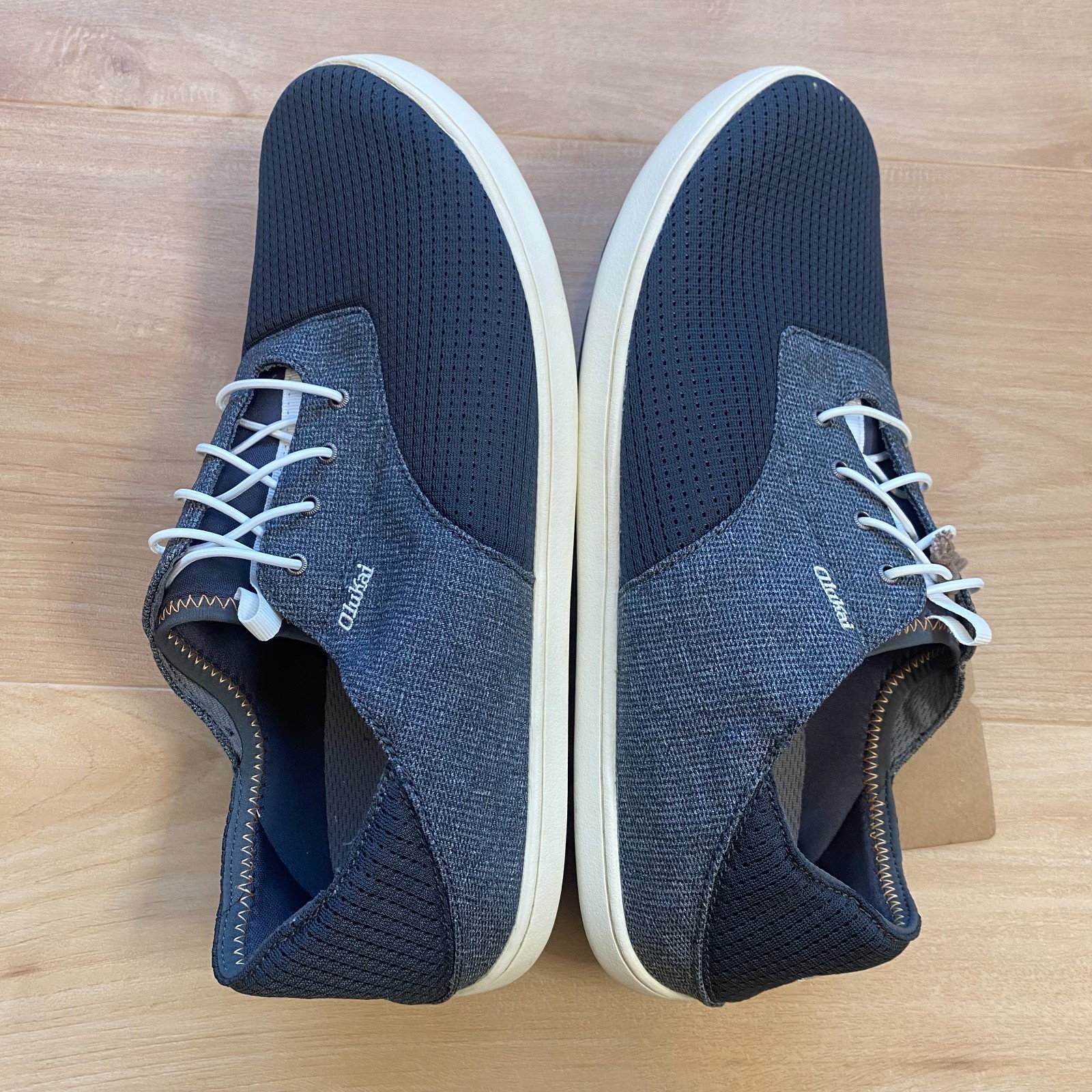 NWT Olukai Men’s Nohea Moku Shoes Dark Shadow Size 11/11.5 (see description)