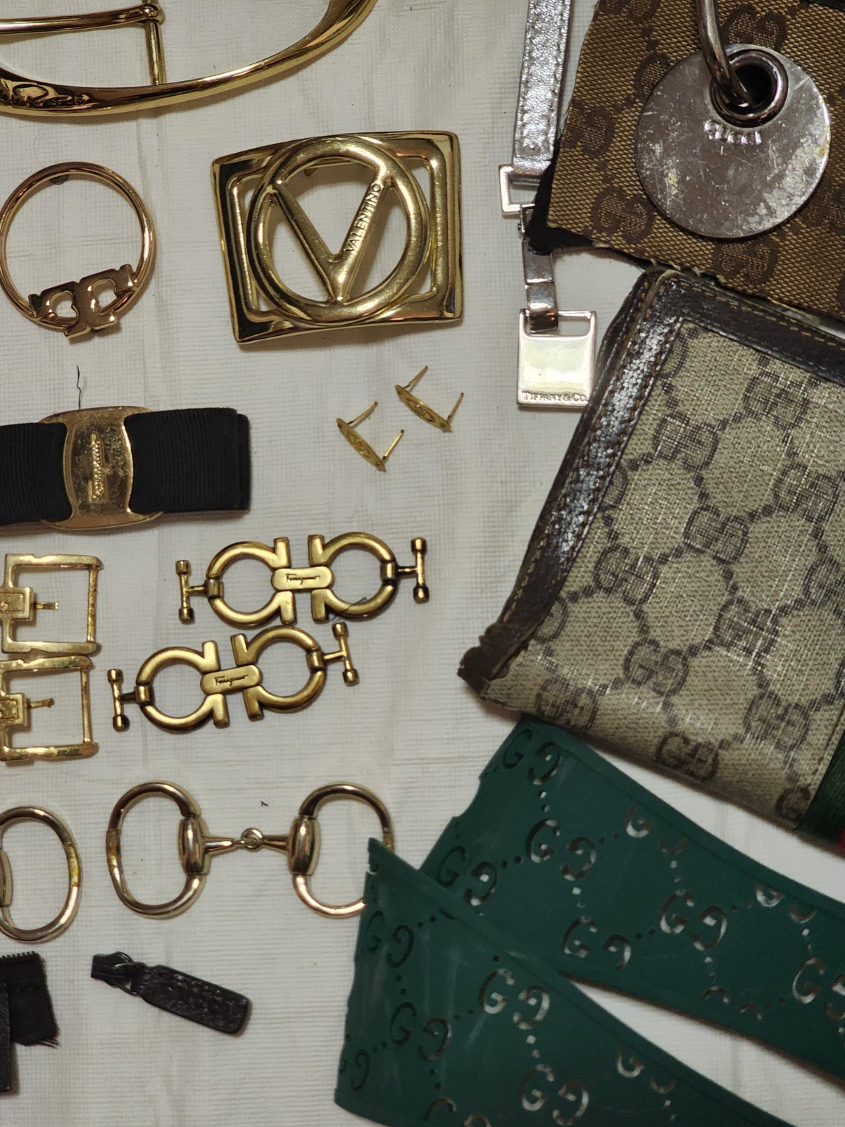 Lot Of Gucci Fendi Ferragamo Burberry Replacement Parts Hardware Zippers Etc