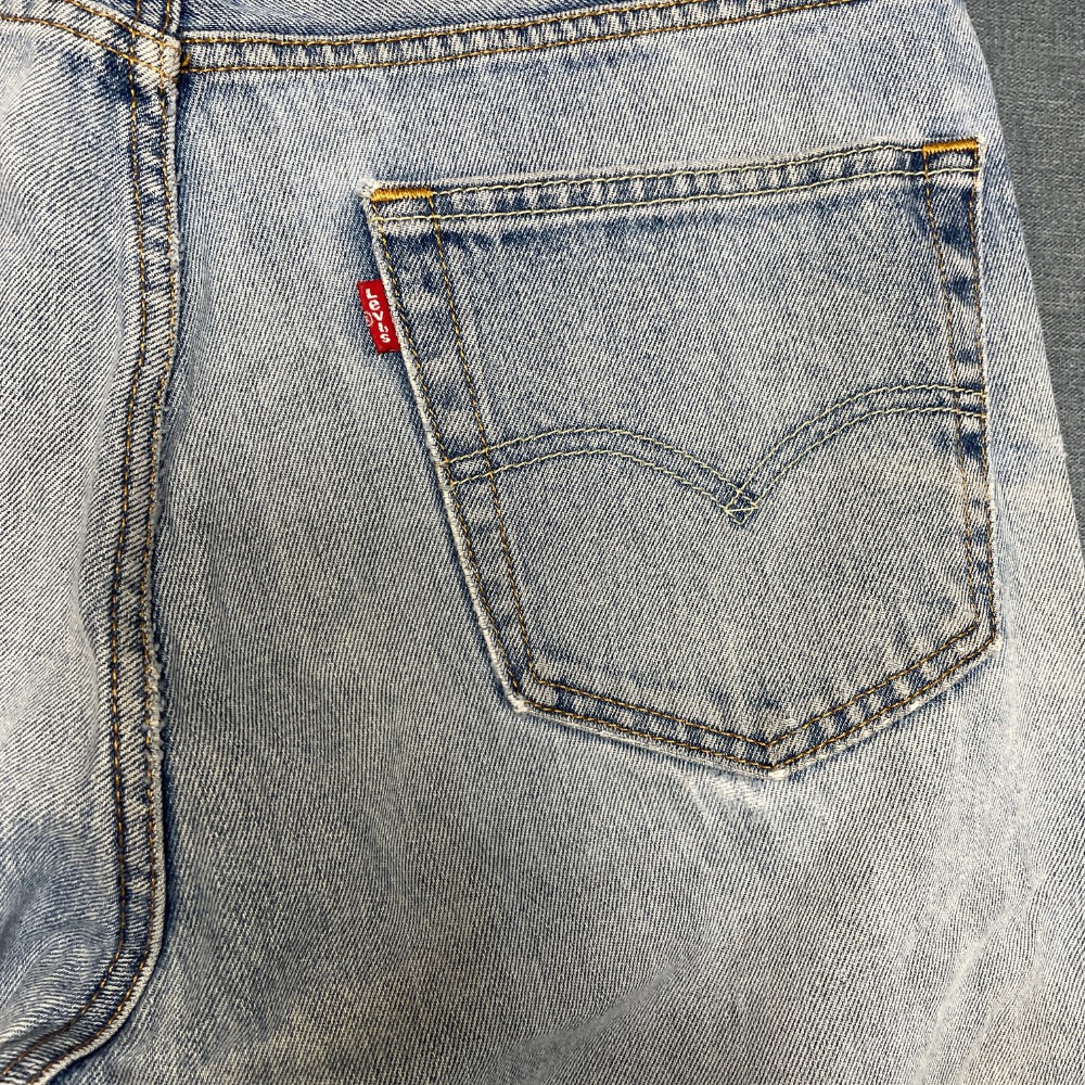 Levi’s Jeans Mens 34×29 Blue Denim Cotton Non Stretch 5 Pockets All Seasons