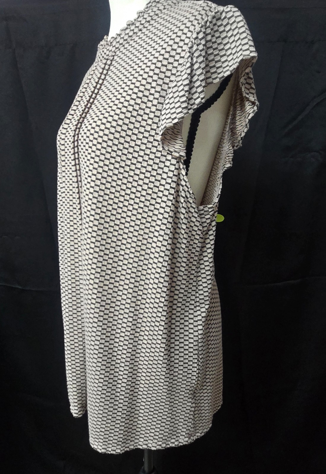 ELLE Mock Neck Geometric Pattern Pleated Ruffle Blouse Cap Sleeve Top Mod XXL