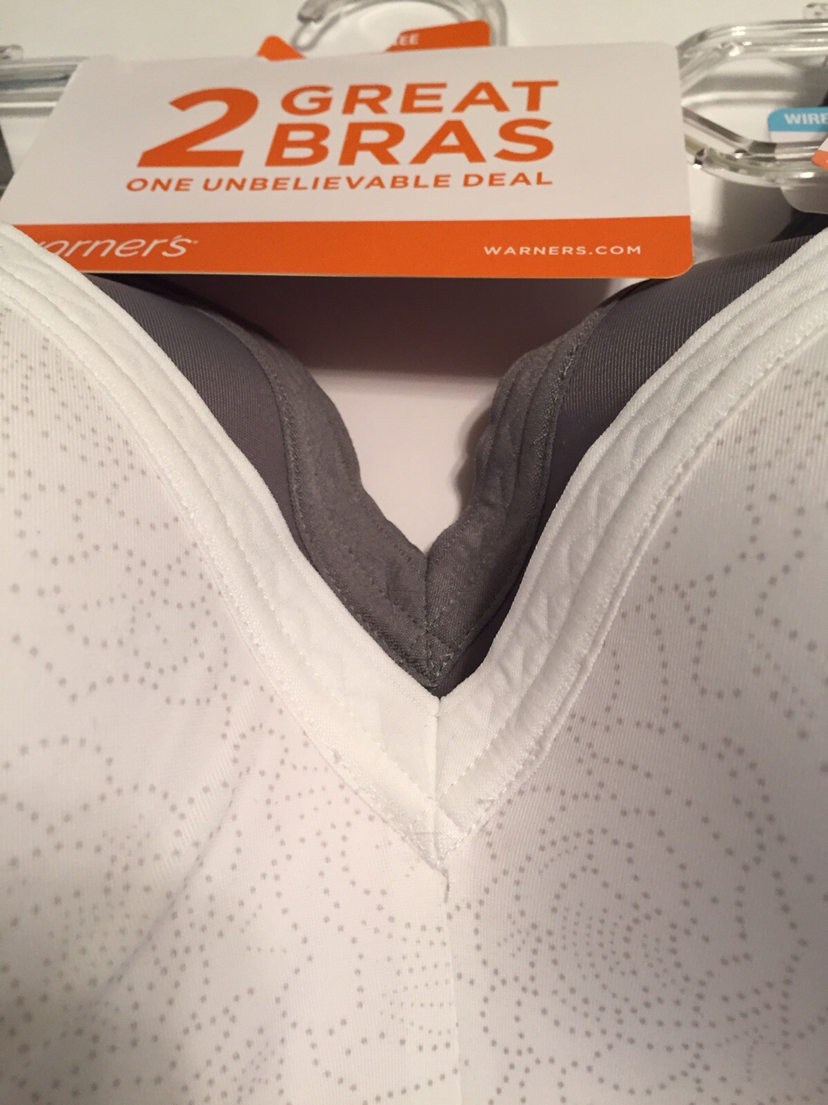 Warners Wirefree Bras T-Shirt Lined Seamless Cups Set of 2 Style 4011 Retail $60