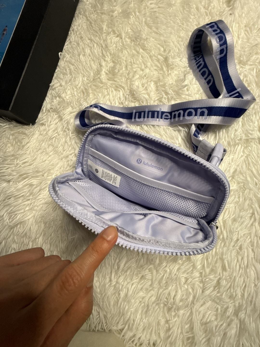 Lululemon Everywhere Belt Bag Large Logo Strap