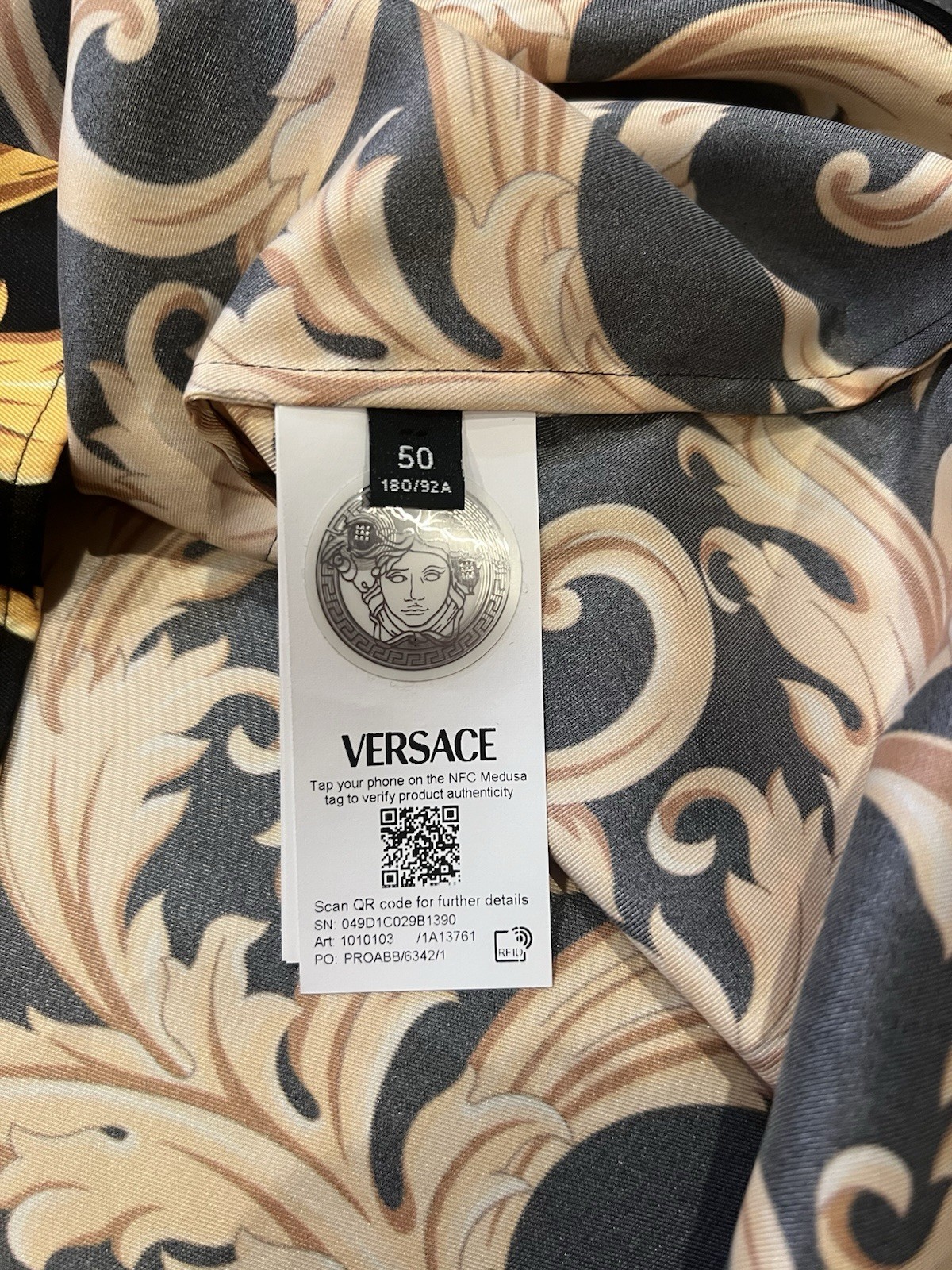 $1050 VERSACE Men’s Black Gold Barocco Shirt 50 LARGE See Measurements