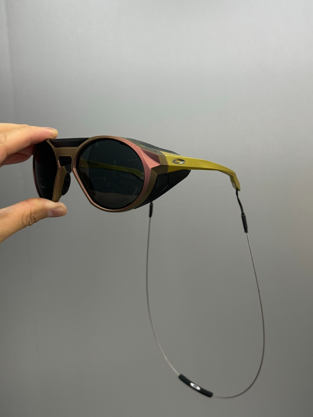 Oakley Clifden OO9440 PRIZM Sunglass Black Lens/Matte Gradient Frames