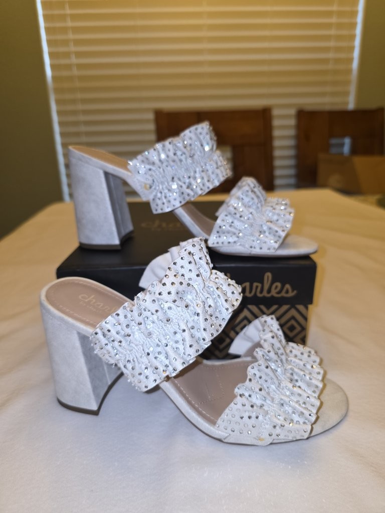 Charles David Royals Rhinestone Sandals Sz 9M NIB