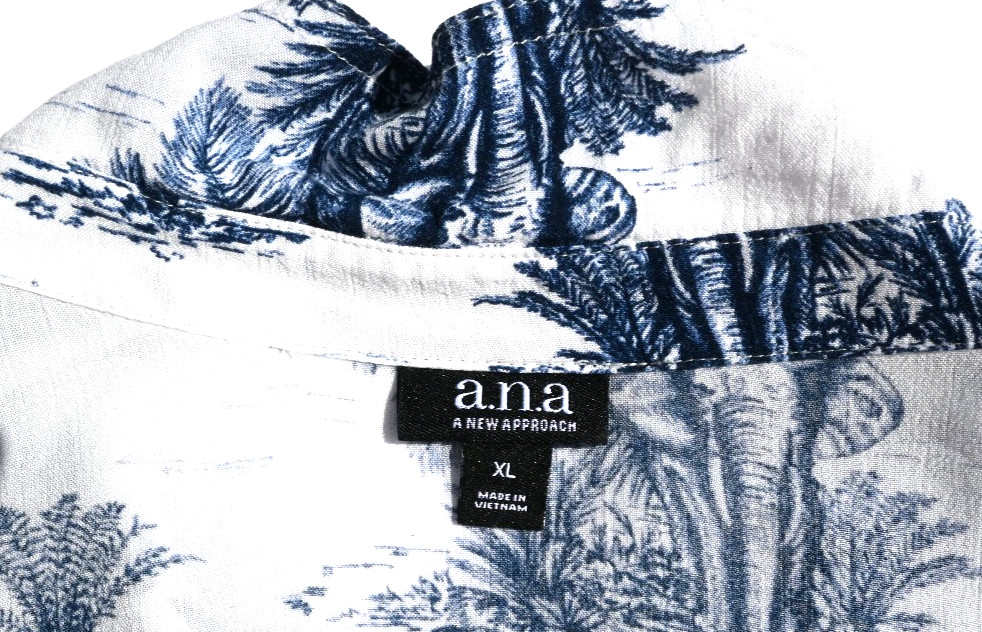a.n.a A New Approach Tropical Toile Button Up Blouse White Blue Elephant XL