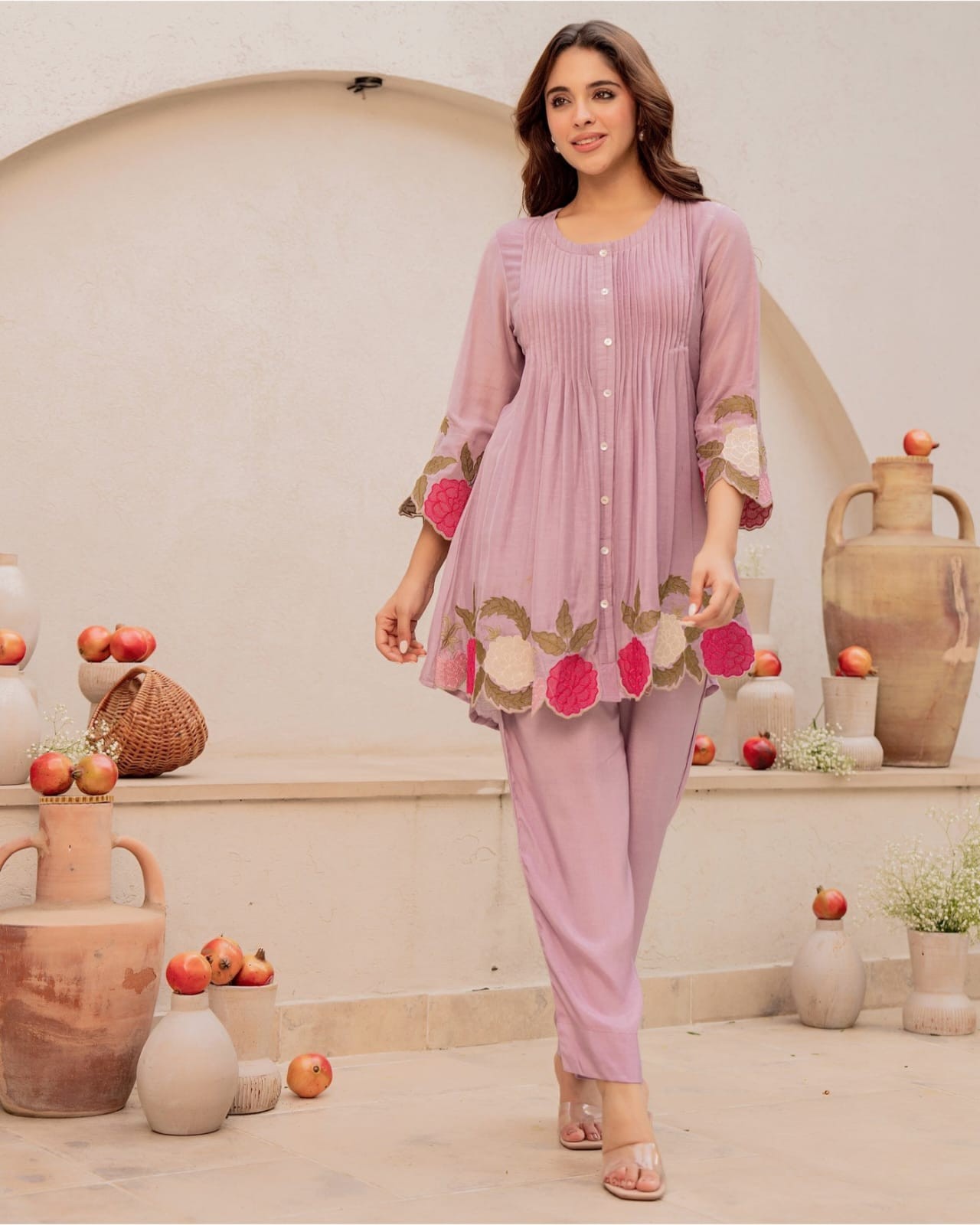 Women Floral Embroidered Kurta Pant Set A-Line Kurti Casual Ethnic Outfit