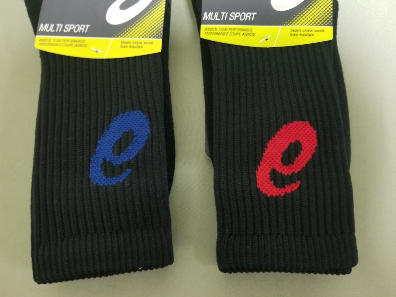 New Asics Multi-Sport Logo Team Crew Socks. 4 Colors To Choose.