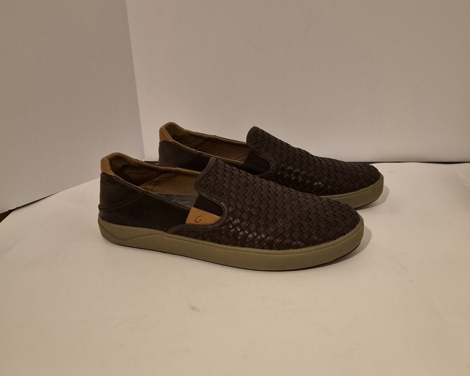 OluKai Shoes Mens Size 11.5 Brown Lae’ahi Lauhala Woven Leather Slip On Casual