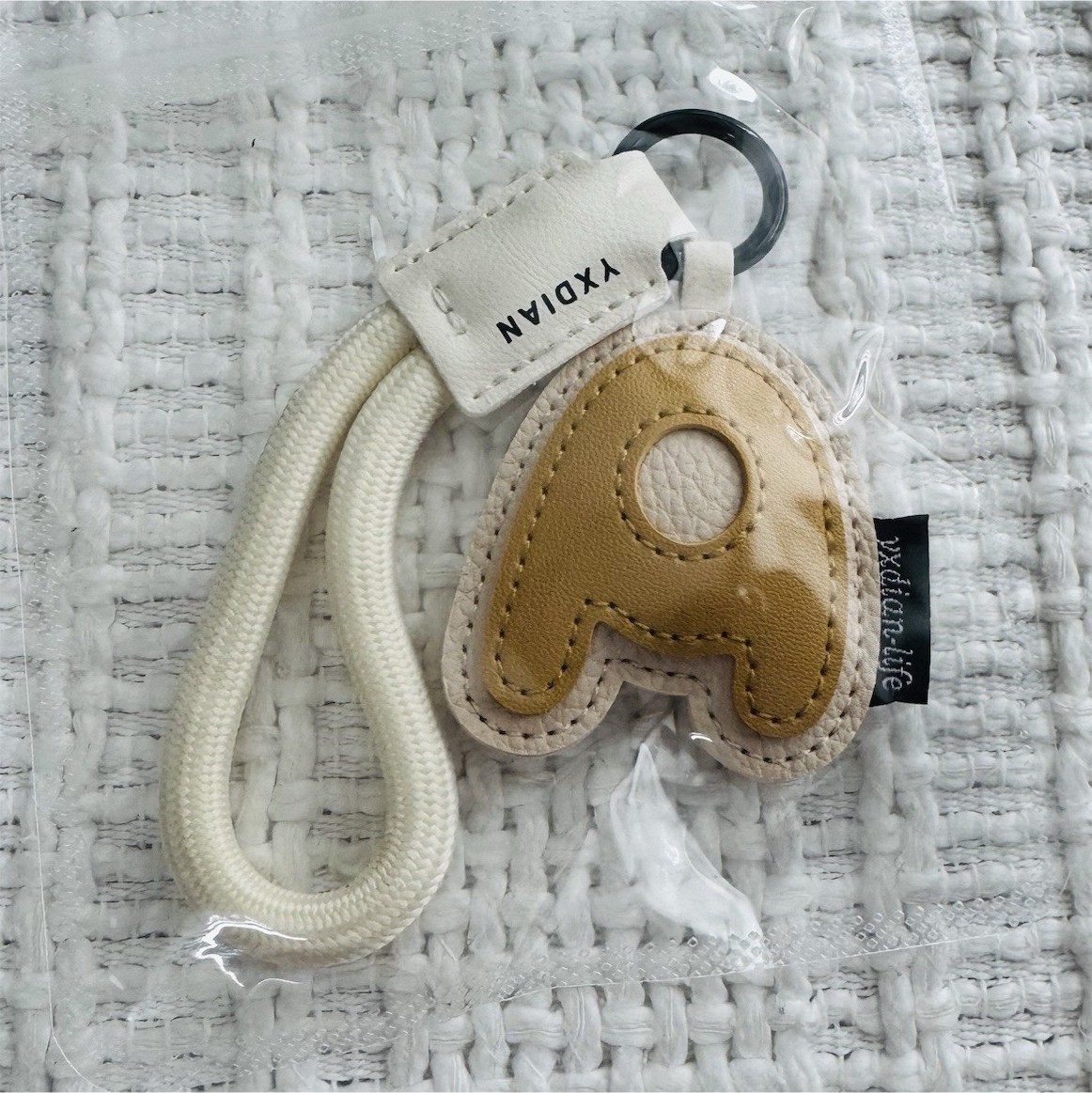 XXDIAN Among Us Video Game Key Chain Beige/White Faux Leather Metal Logo