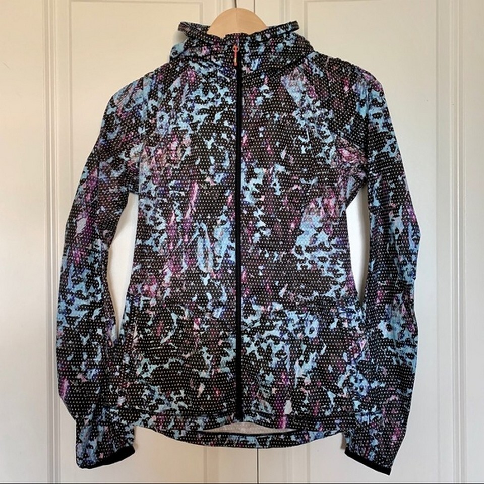 Lululemon 8 Back Pack It Wind Jacket Floral Sport Tranquil Blue Multi W4H45S