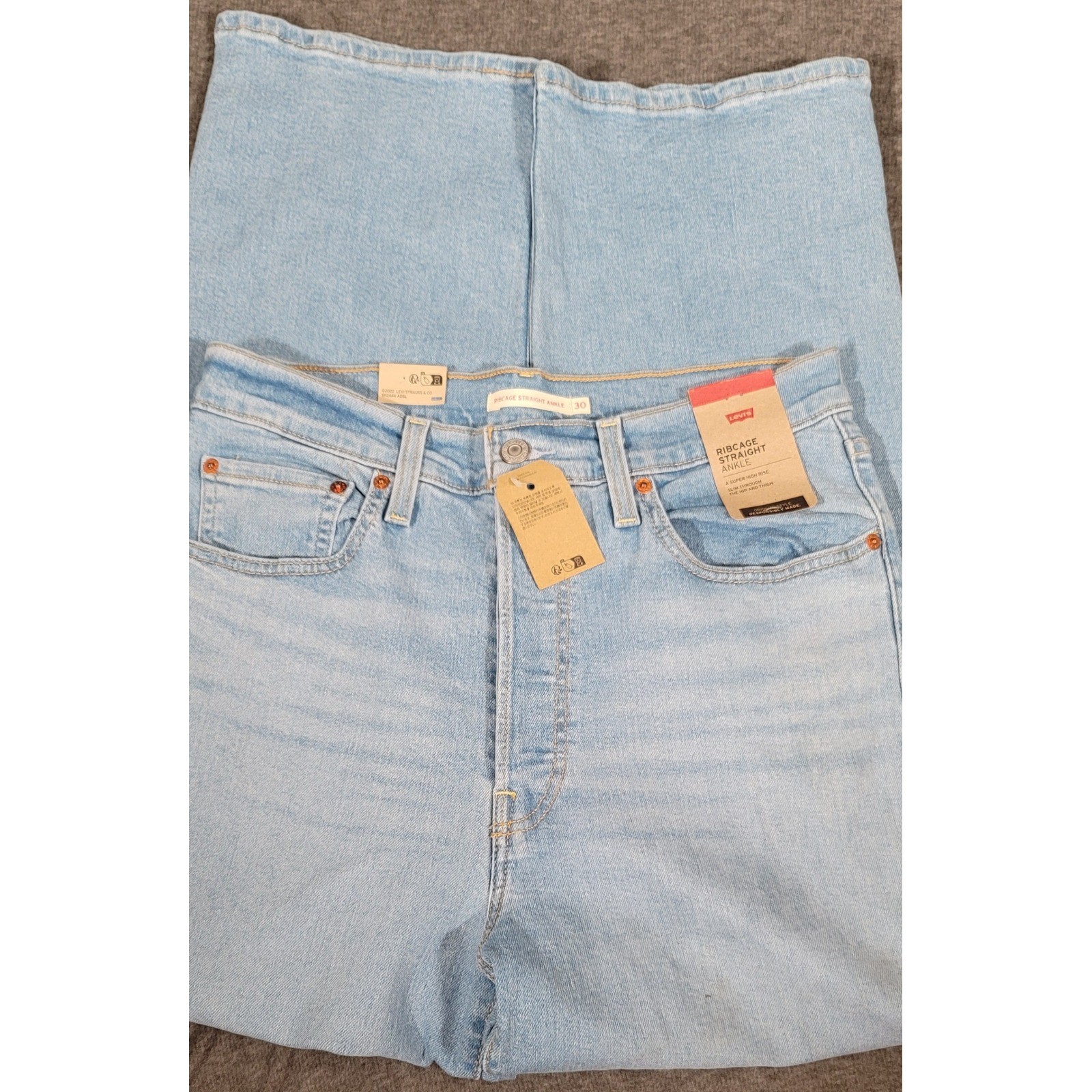 Levi’s Ribcage High Rise Straight Ankle Jeans 30×27 NWT Button Fly Light Wash